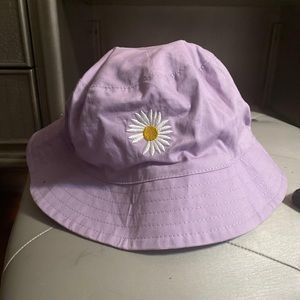Super cute Reversible sunflower bucket hat!
